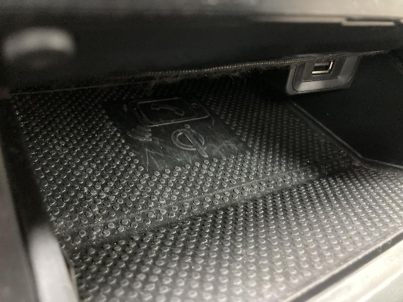 Volkswagen e-Golf (2019) MATRIX NAV DYNAUDIO WINTERPAKE - fotka 43 z 45