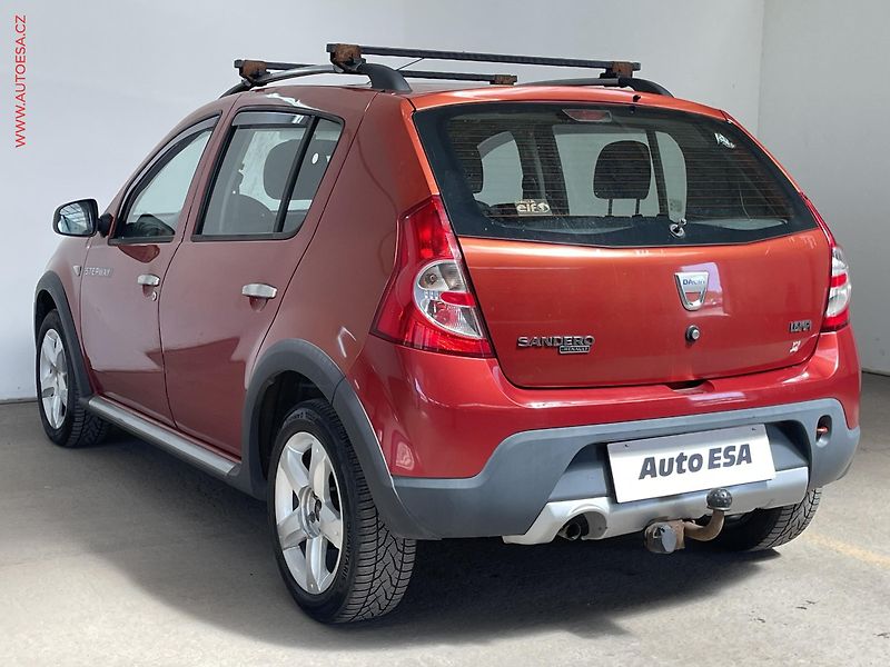 Dacia Sandero (2009) 1.6i, ČR, AC, tažné - fotka 6 z 14