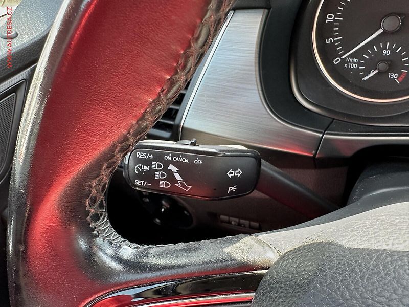 Škoda Fabia (2015) 1.4TDi, ČR, Style, xenon - fotka 12 z 18