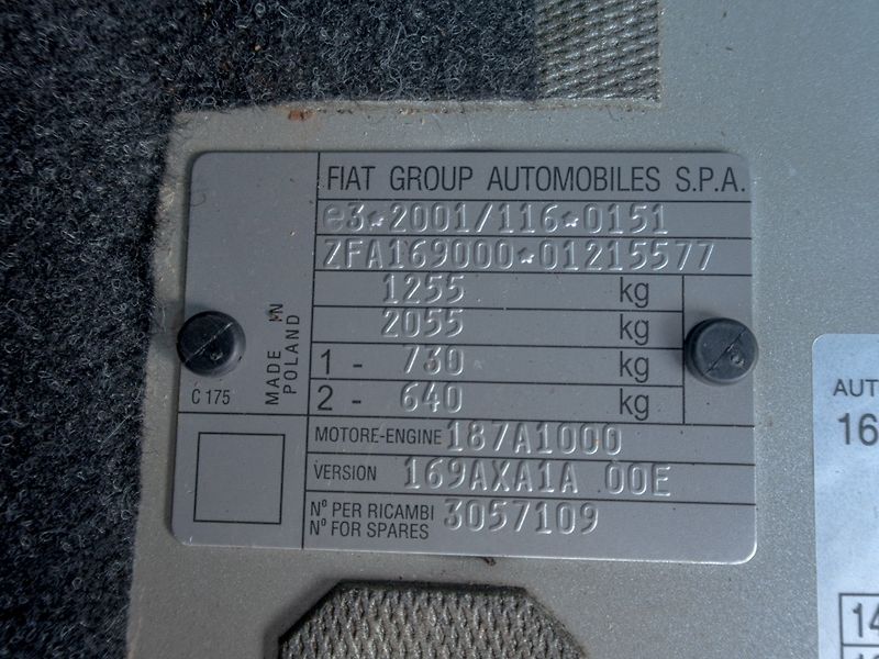 Fiat Panda (2008) 1.1i – SERVO / KLIMA - fotka 36 z 39