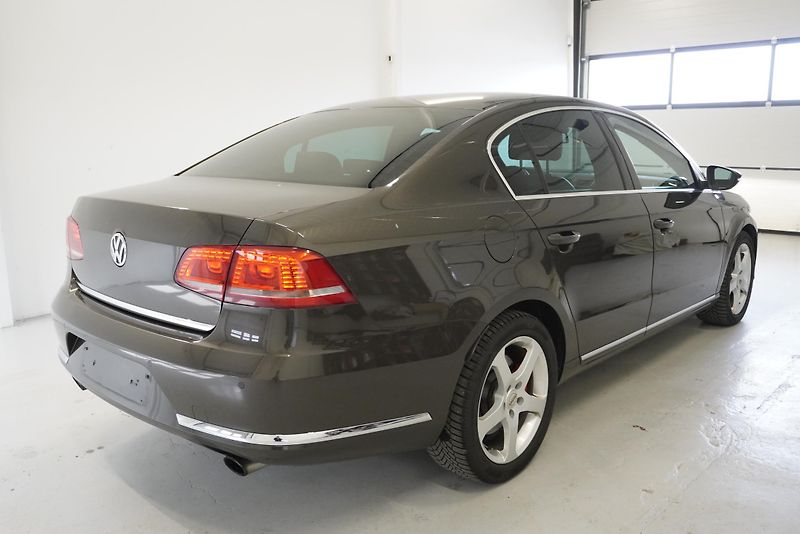 Volkswagen Passat (2012) 3.6 FSi 4x4 DSG ALCANTARA - fotka 7 z 29