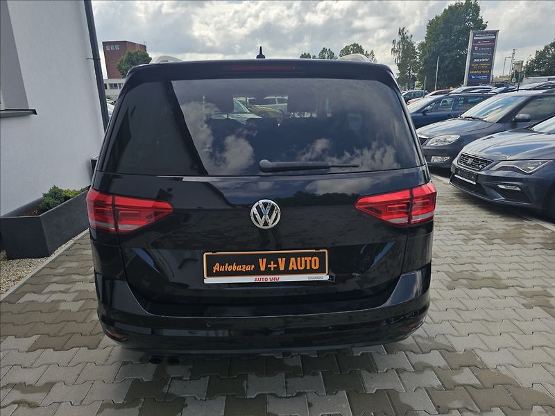 Volkswagen Touran 1,4 Tsi 110KW DSG Sound 7MÍST - fotka 7 z 47