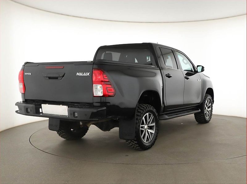 Toyota Hilux (2019) 2.4 D-4D - fotka 5 z 18