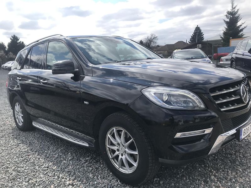 Mercedes-Benz Třídy M 350 CDI 190 KW,AMG,PORUCHA !!! - fotka 4 z 17