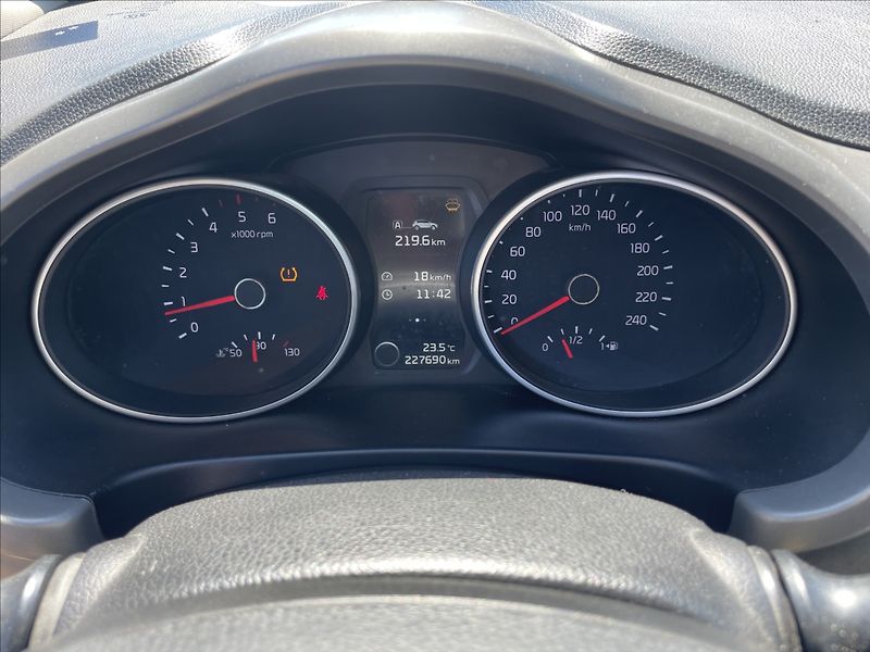Kia Sportage 2,0 CRDi 135kw 4x4 LED bez kor - fotka 19 z 40