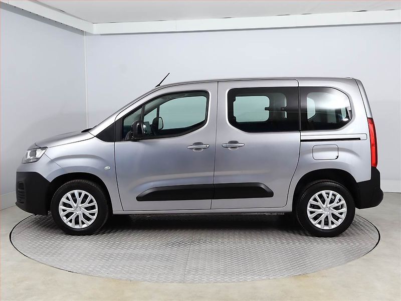 Fiat Dobló (2023) 1.5 BlueHDi, 5Míst, ČR, DPH - fotka 3 z 14