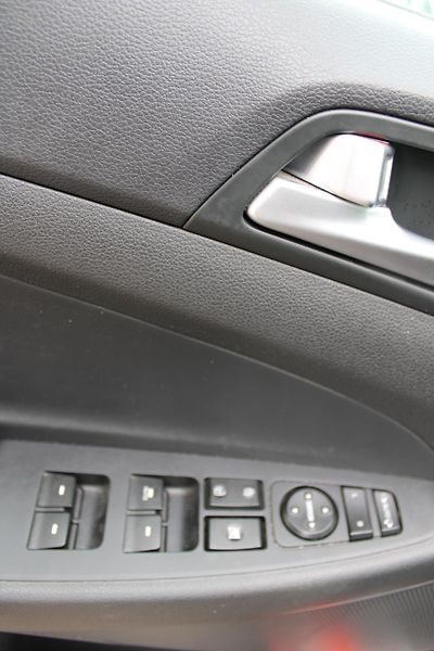 Hyundai Tucson 1,7 CRDi 104 kw - fotka 20 z 22