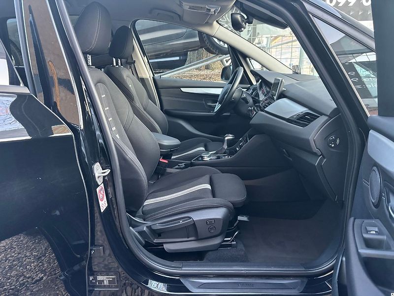 BMW Řada 2 218d-110KW/2017/1MAJ-AT-SERVIS - fotka 23 z 50