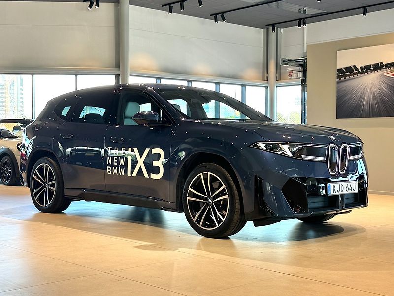 BMW iX3 50 xDrive M-Sport H/K HuD 360 - fotka 3 z 24
