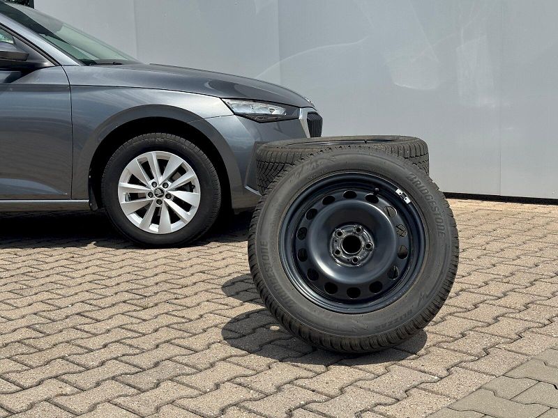 Škoda Scala (2025) Selection 1.0 TSI 85 kW - fotka 6 z 22