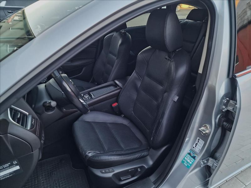 Mazda 6 2.2 Skyactiv-D Revolution TOP - fotka 39 z 50
