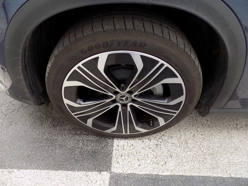 Mercedes-Benz EQE (2023) 350+/Performance-LED/PANO/DPH/ - fotka 49 z 50