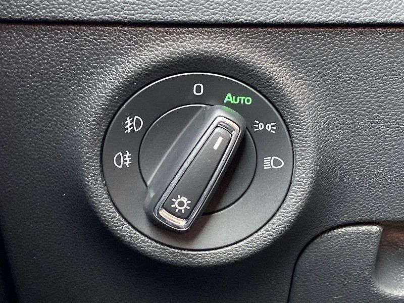 Škoda Karoq (2023) 2.0 TDI 4x4 DSG Style Plus - fotka 20 z 35