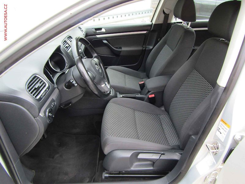 Volkswagen Golf (2010) 1.2 TSi, 2.maj,ČR, Tempo - fotka 9 z 17