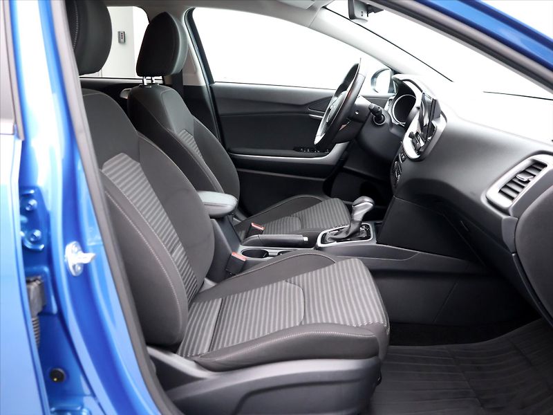 Kia Ceed 1,5 118 kW T-GDI CZ Zaruka LED - fotka 11 z 32