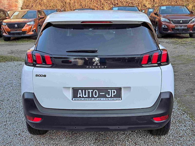 Peugeot 5008 (2020) 1,2 PT EAT8 17ALU PDC NAVI - fotka 5 z 22