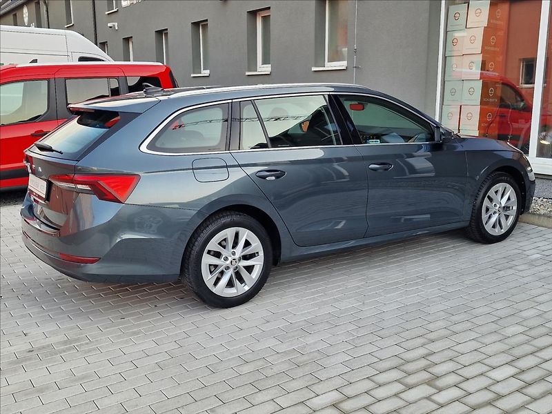 Škoda Octavia 2.0TDI Style, původ ČR,1.Maj. - fotka 11 z 50