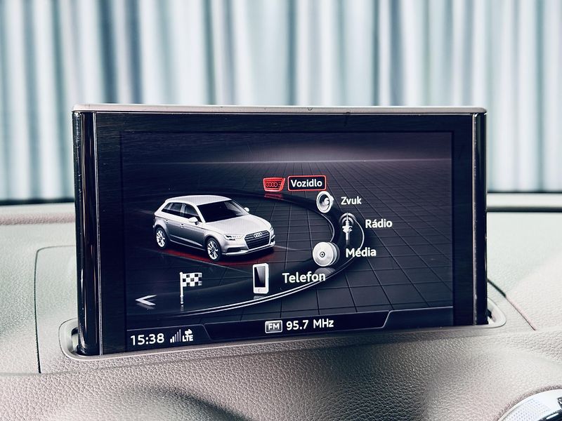 Audi A3 (2019) SPORTBACK*110kw*35TDI* - fotka 24 z 33
