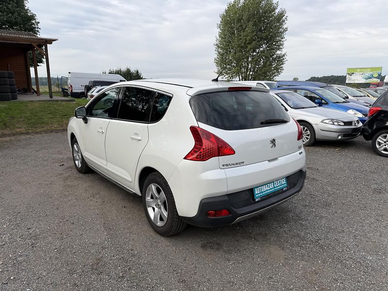 Peugeot 3008 1.6 HDI - fotka 8 z 24