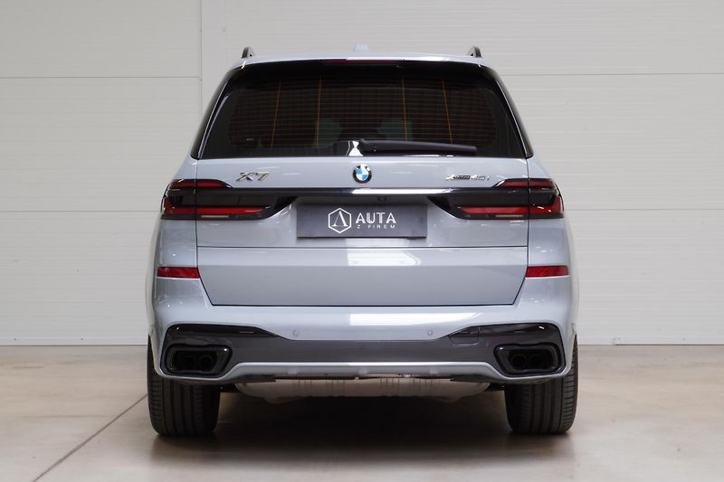 BMW X7 Xdrive40i,M-paket,ČR,1.M,Tažné - fotka 7 z 41