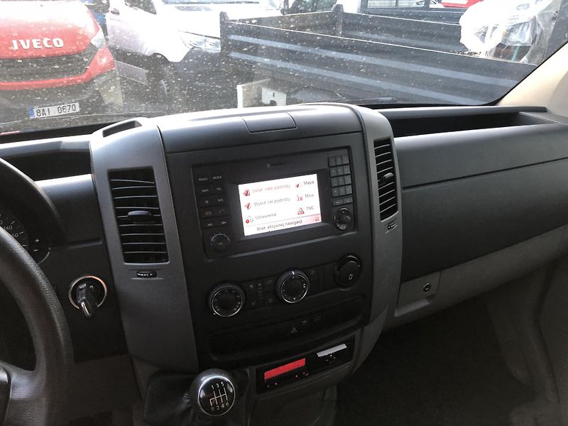 Volkswagen Crafter (2016) 2.0TDi 5t do3.5t B 3,6m +čelo - fotka 11 z 17