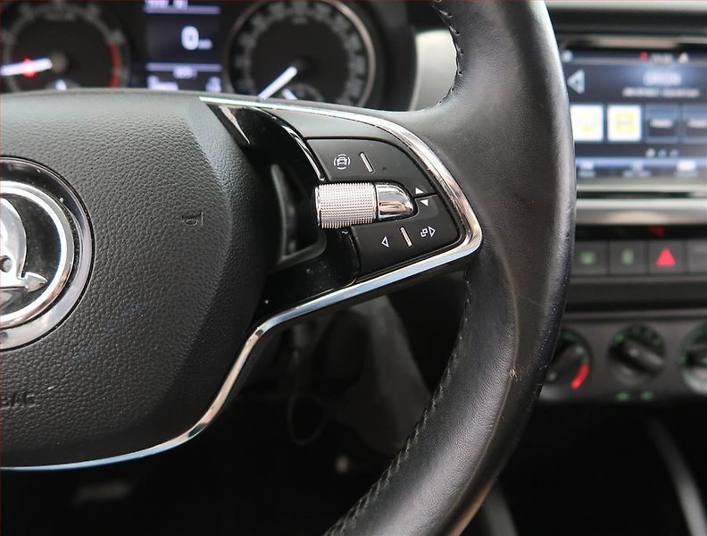 Škoda Fabia (2021) 1.0 TSI, Serv.kniha, Navi - fotka 16 z 20