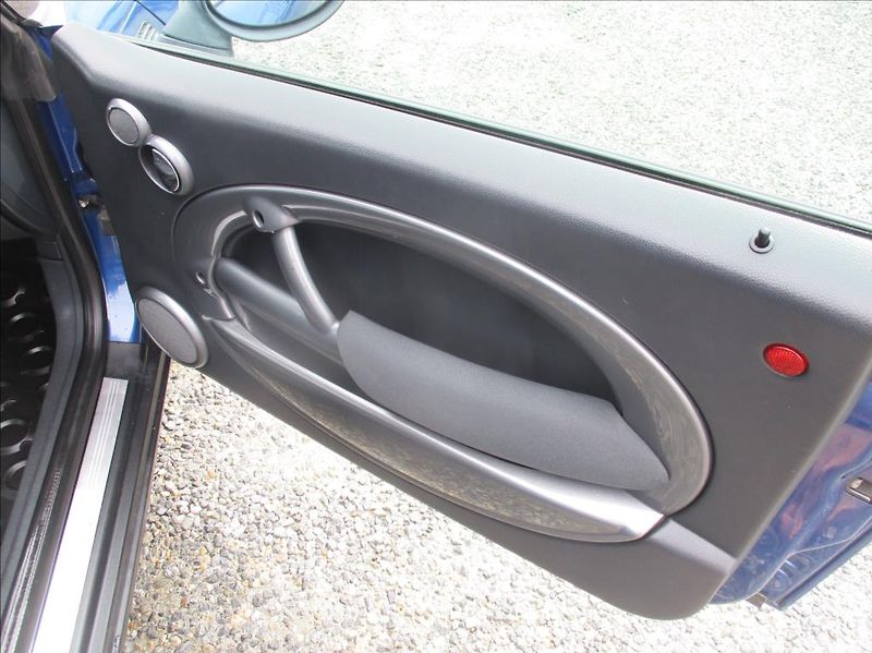 Mini Cooper 1,6 i 16v, automat,klima,s.kn, - fotka 22 z 45