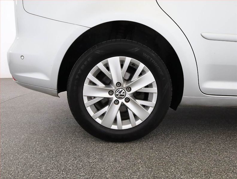 Volkswagen Touran (2013) 1.6 TDI, Automat, Serv.kniha - fotka 19 z 19