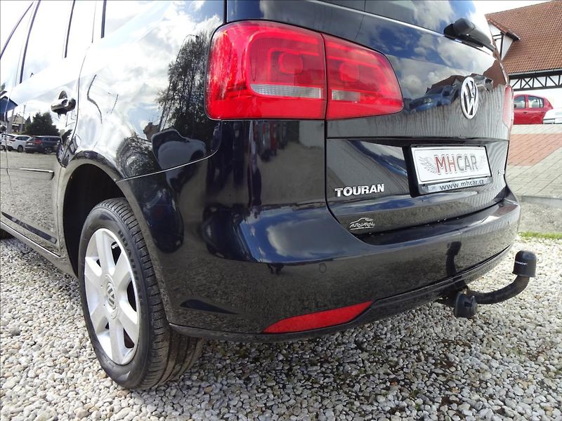 Volkswagen Touran 2,0 TDI 103kW 7.MÍST - fotka 14 z 55