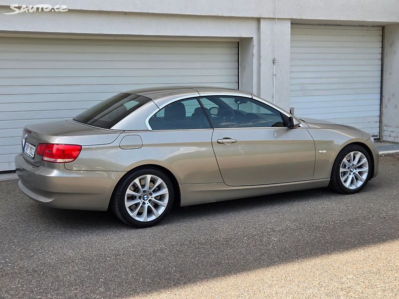 BMW Řada 3 (2009) 330i 200Kw Aut Kabrio 60t.km - fotka 17 z 49
