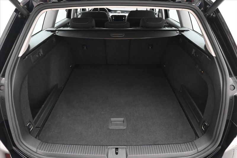 Volkswagen Passat 2,0 TDI 110kW DSG Business Zár - fotka 10 z 33