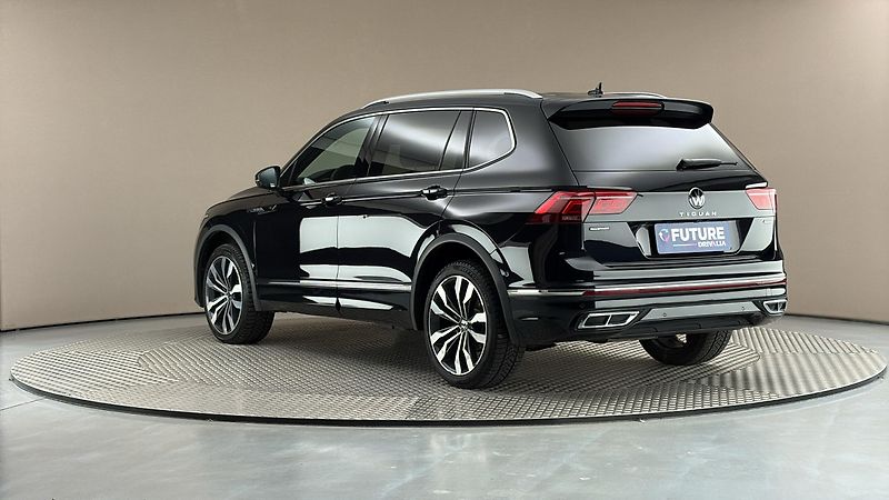 Volkswagen Tiguan Allspace 2.0 TDI DSG 4motion R-Line - fotka 2 z 36