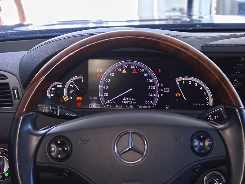 Mercedes-Benz CL 500 AMG - fotka 31 z 35