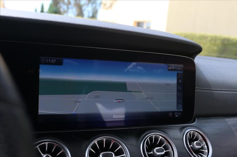 Mercedes-Benz Třídy E 4 MATIC,ČR,DPH,59TKM - fotka 32 z 38