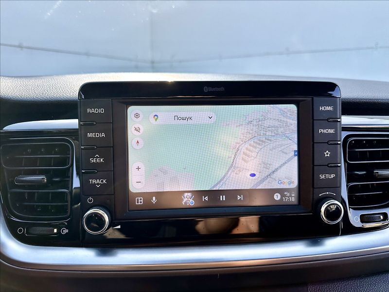 Kia Stonic 1,6 CRDi Aut.klima,Kamera - fotka 17 z 39
