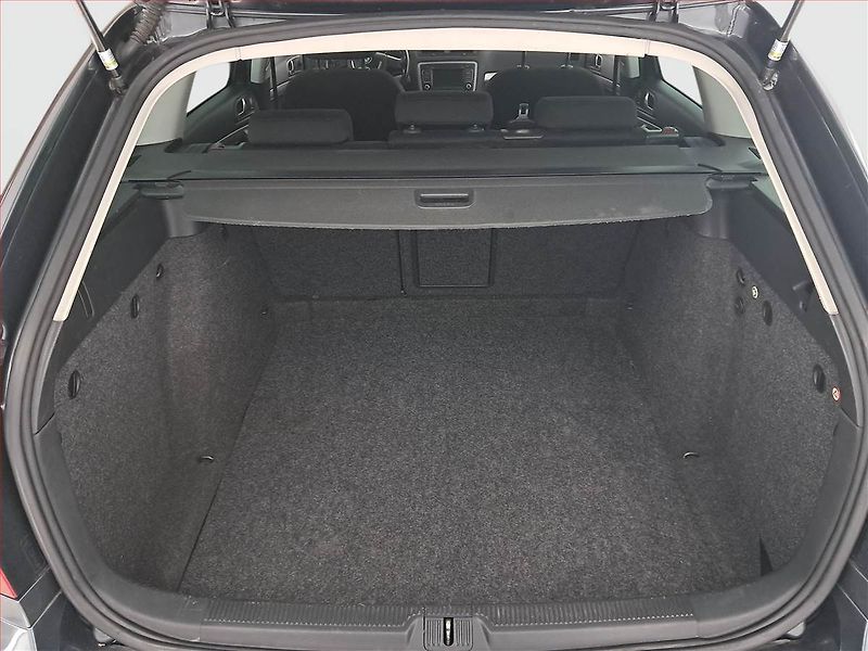Škoda Octavia (2012) Elegance 1.4 TSI, Tempomat - fotka 14 z 19