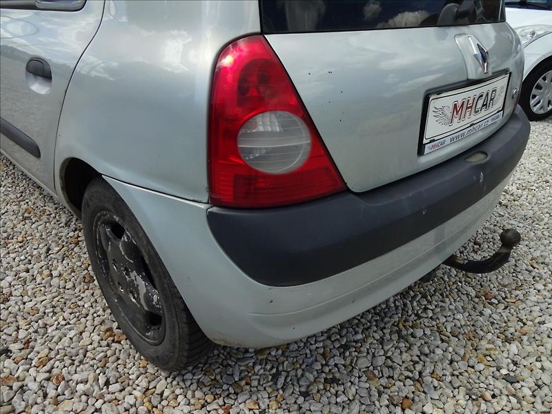 Renault Clio 1,2i - fotka 11 z 32