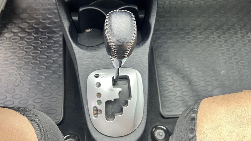 Toyota Yaris ACTIVE 1.33 VVTi, automat - fotka 11 z 11
