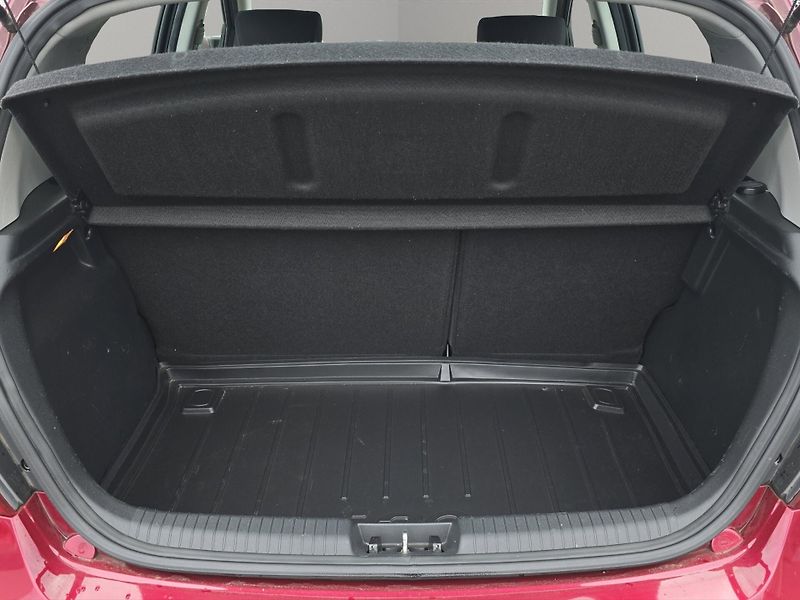 Hyundai i20 (2014) 1.2i 62kW, Klima - fotka 16 z 16