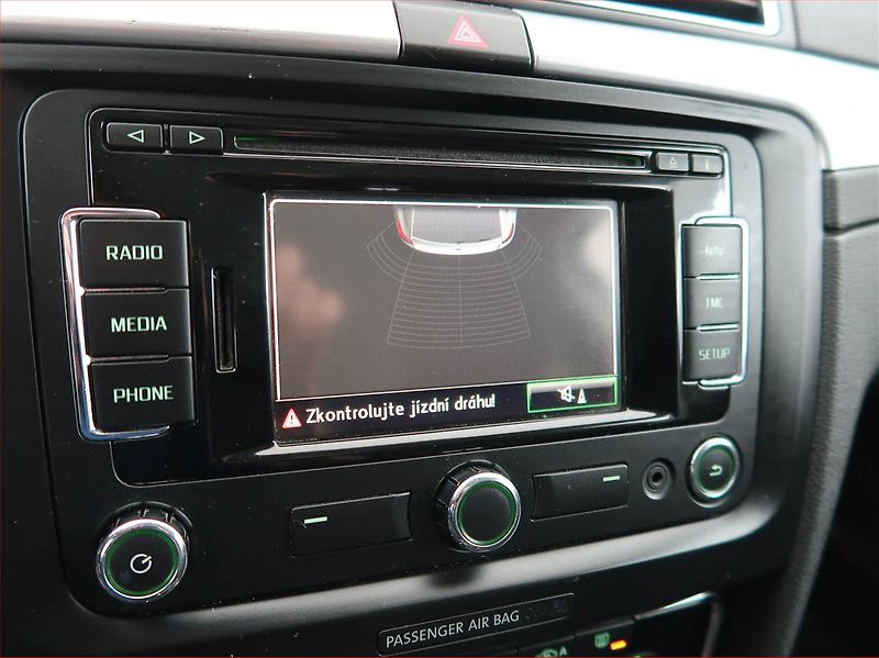 Škoda Superb (2014) Ambition 2.0 TDI, Serv.kniha - fotka 20 z 27