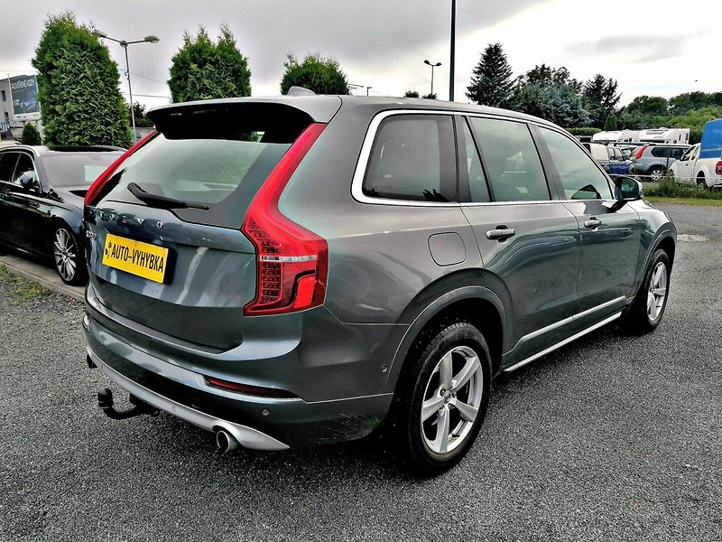 Volvo XC90 (2015) D5 AWD Momentum Head-up - fotka 4 z 21