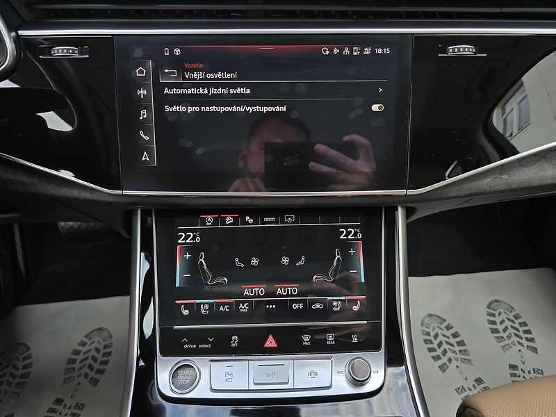 Audi Q7 3.0 V6 250kW MATRIX KŮŽE WEBAS - fotka 32 z 61