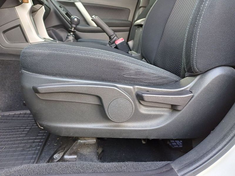 Subaru Forester Active 2,0i 110 kW 6MT 1. maji - fotka 9 z 25