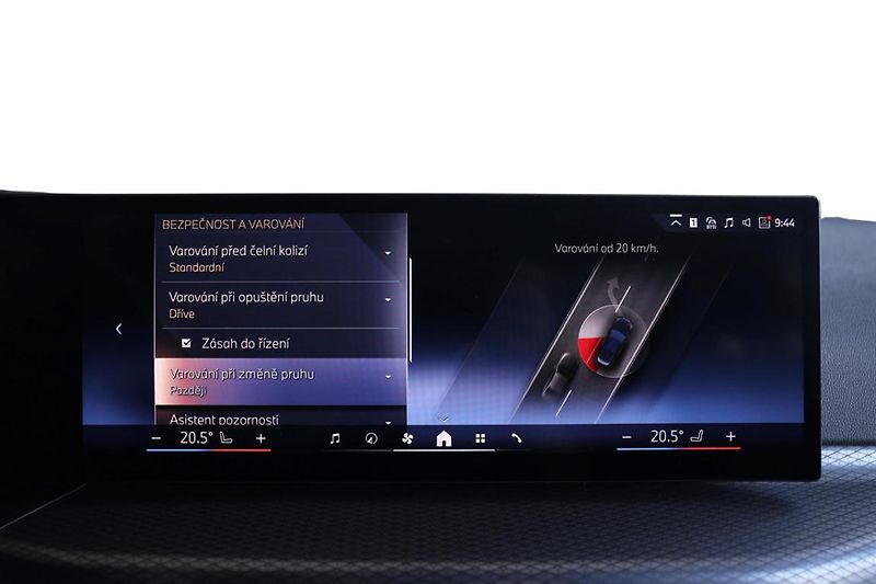 BMW Řada 3 320d xDrive Touring - fotka 15 z 24