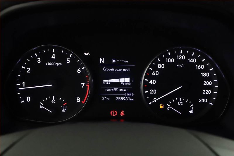 Hyundai i30 (2021) 1.5 T-GDI MHEV, ČR,1.maj - fotka 8 z 14