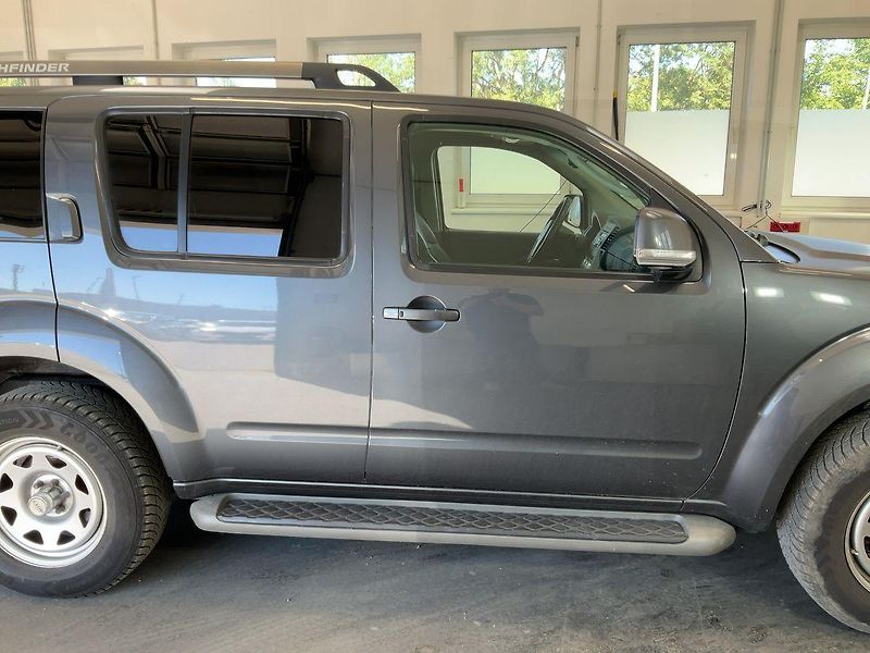 Nissan Pathfinder 2.5 dCi LE 140Kw manuál  - fotka 7 z 26