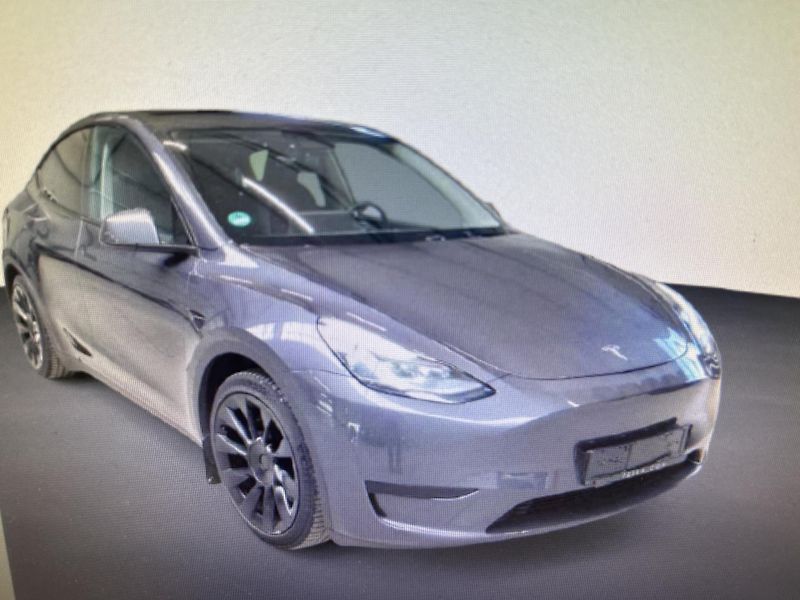 Tesla Model Y RWD 220kw TZ SOH 93,0 % - fotka 2 z 8