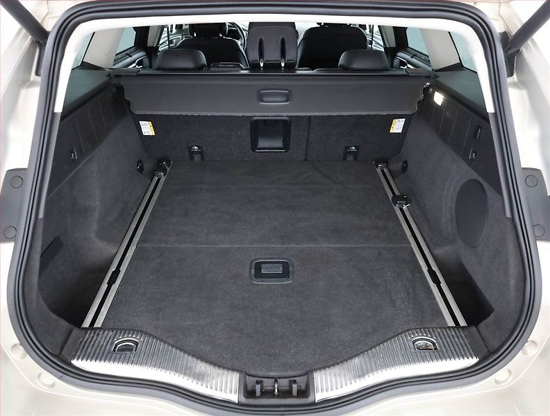 Ford Mondeo (2015) 2.0 TDCI, Automat, Kůže, Navi - fotka 17 z 18