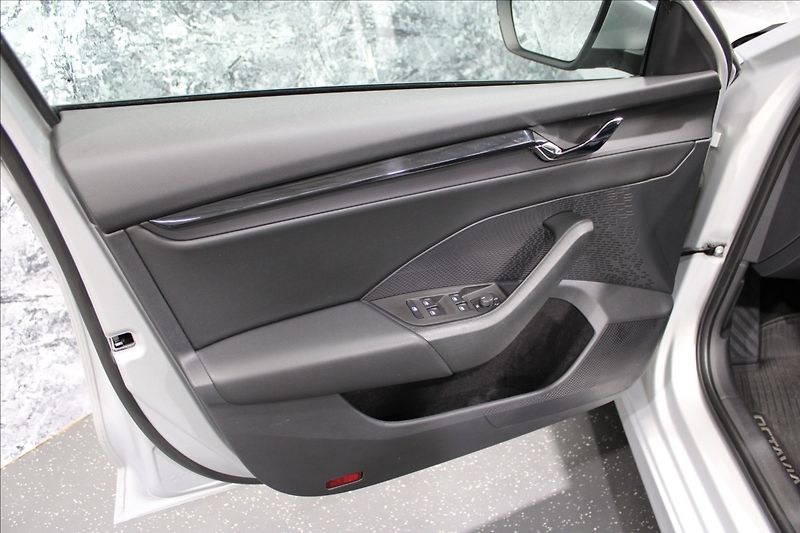 Škoda Octavia 2,0 TDI Ambition 1.majitel CZ - fotka 8 z 32