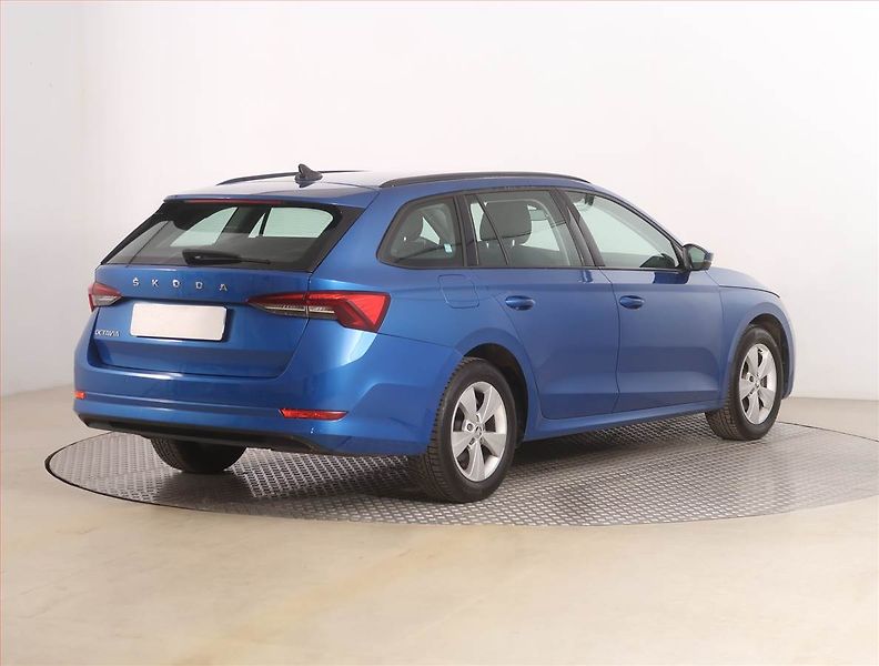 Škoda Octavia (2021) 2.0 TDI, Automat, Serv.kniha - fotka 5 z 22